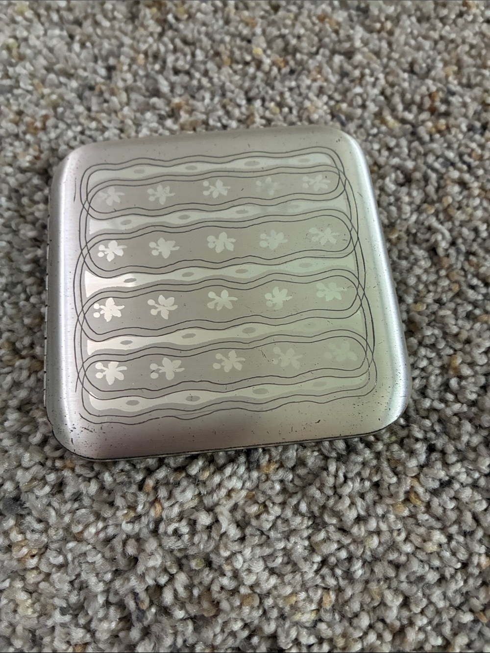 Vintage Pilcher Powder Compact – Late 1940s / Early 1950s
